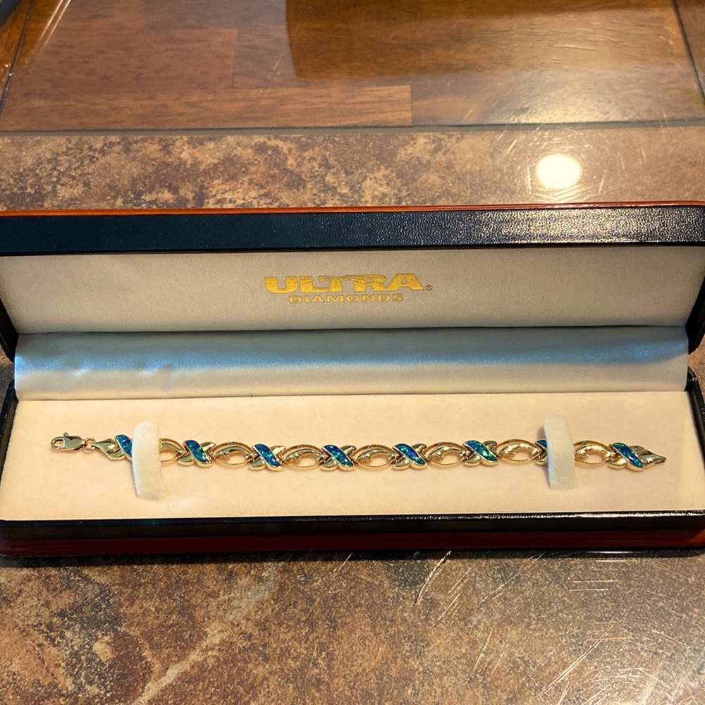 14kt gold and turquoise 7” bracelet